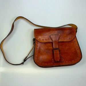 VINTAGE Leather Floral Crossbody Bag ❣️